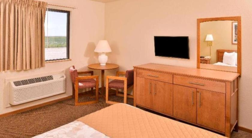Americas Best Value Inn Missouri Valley Exterior foto